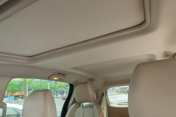 Used Buick GL8 2017 25S Luxury Version China V Standard Headliner