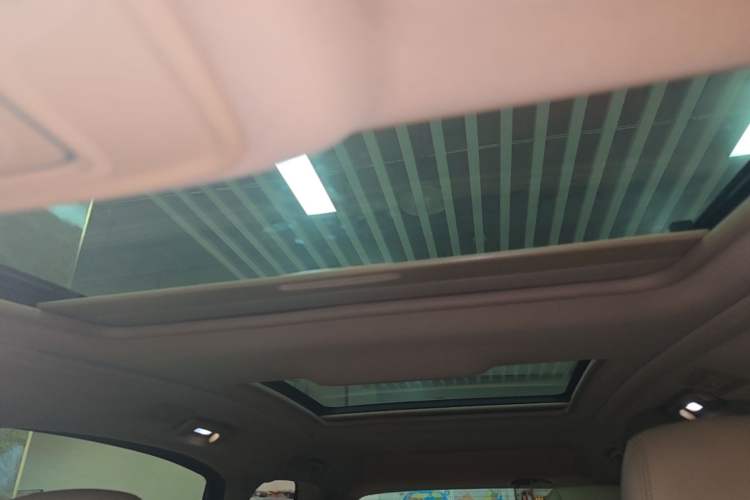 Used Buick GL8 2017 ES 28T Luxury Model China V Standard Headliner