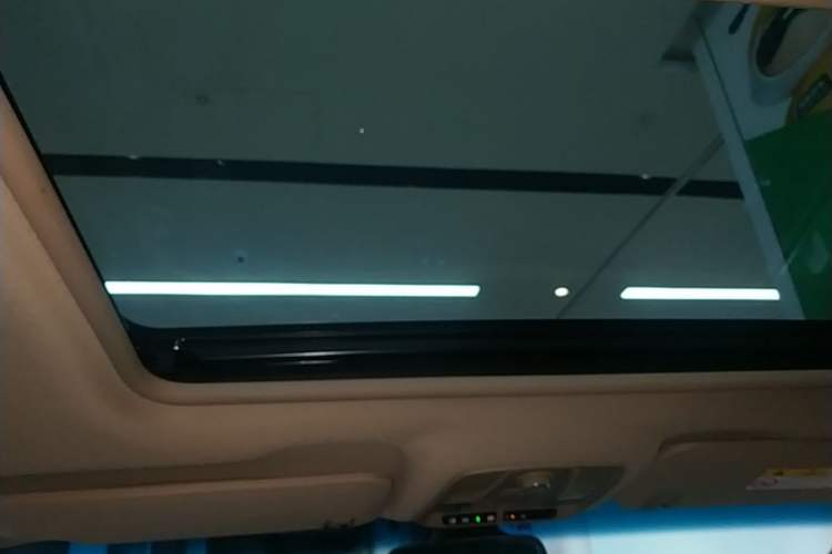Used Buick GL8 2017 ES 28T Flagship Model China V Standard Headliner