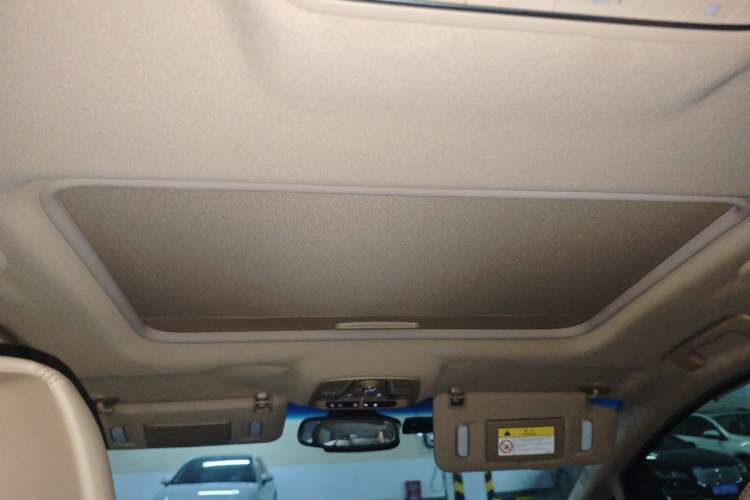 Used Buick GL8 2017 ES 28T Flagship Model China V Standard Headliner