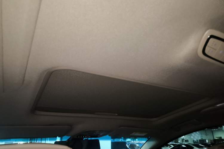 Used Buick GL8 2017 ES 28T Luxury Model China V Standard Headliner