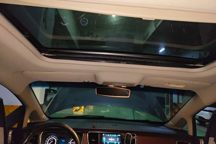 Used Buick GL8 2017 25S Prestige Version China V Standard Headliner