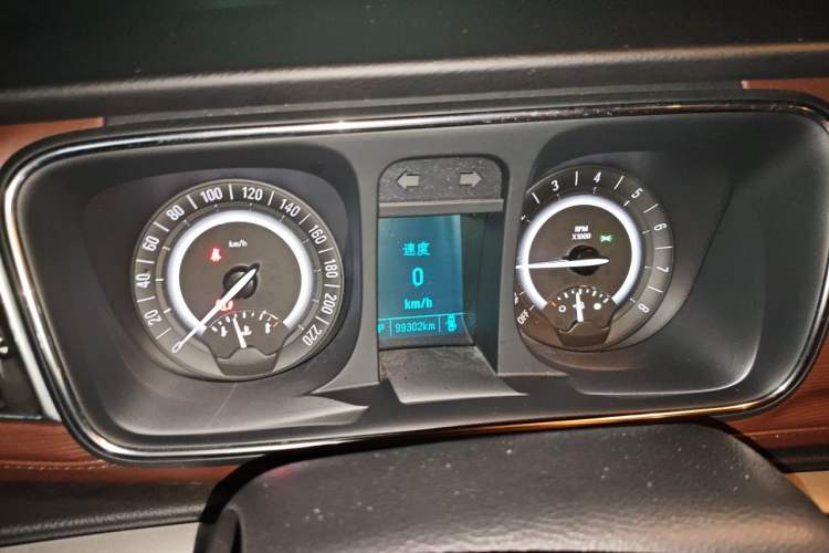 Used Buick GL8 2017 25S Luxury Version China V Standard Instrument Cluster