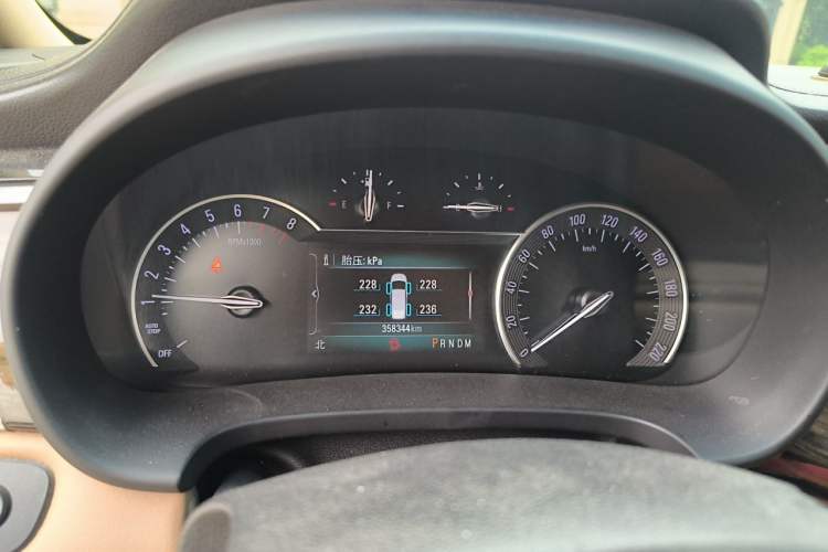 Used Buick GL8 2017 ES 28T Luxury Model China V Standard Instrument Cluster