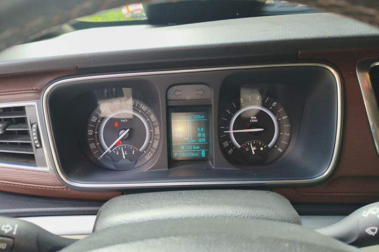 Used Buick GL8 2017 25S Comfort Version China V Standard Instrument Cluster