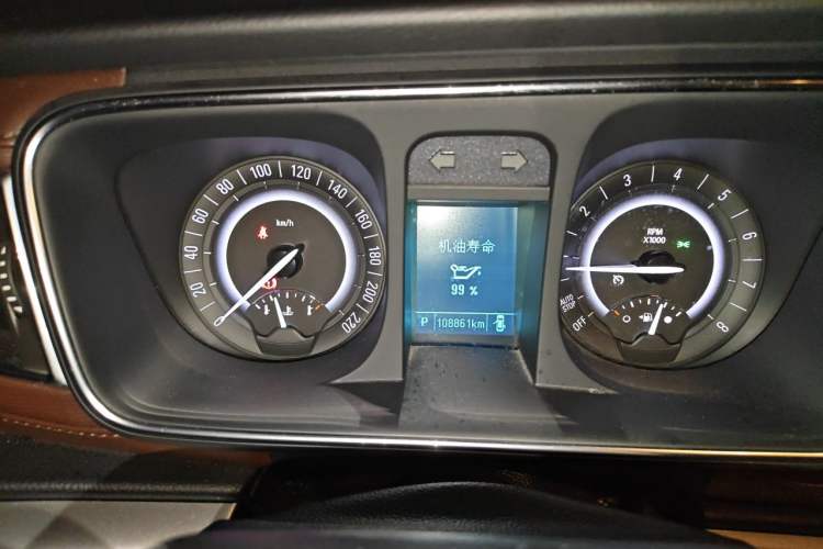 Used Buick GL8 2017 25S Prestige Version China V Standard Instrument Cluster