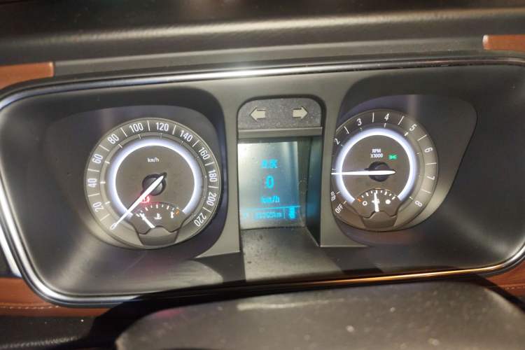 Used Buick GL8 2017 25S Prestige Version China V Standard Instrument Cluster