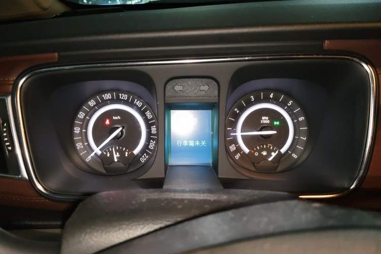 Used Buick GL8 2017 25S Prestige Version China V Standard Instrument Cluster