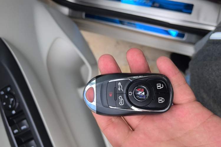 Used Buick GL8 2017 ES 28T Comfort Model China V Standard Interior 1