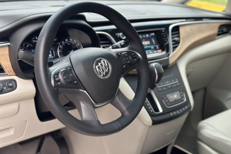 Used Buick GL8 2017 ES 28T Comfort Model China V Standard Interior 1