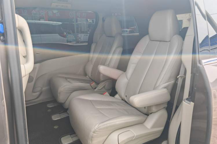 Used Buick GL8 2017 25S Prestige Version China V Standard Interior 2