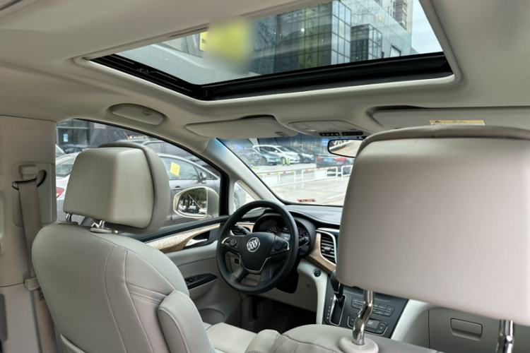 Used Buick GL8 2017 ES 28T Comfort Model China V Standard Interior 4