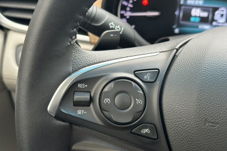 Used Buick GL8 2017 ES 28T Comfort Model China V Standard Interior 7