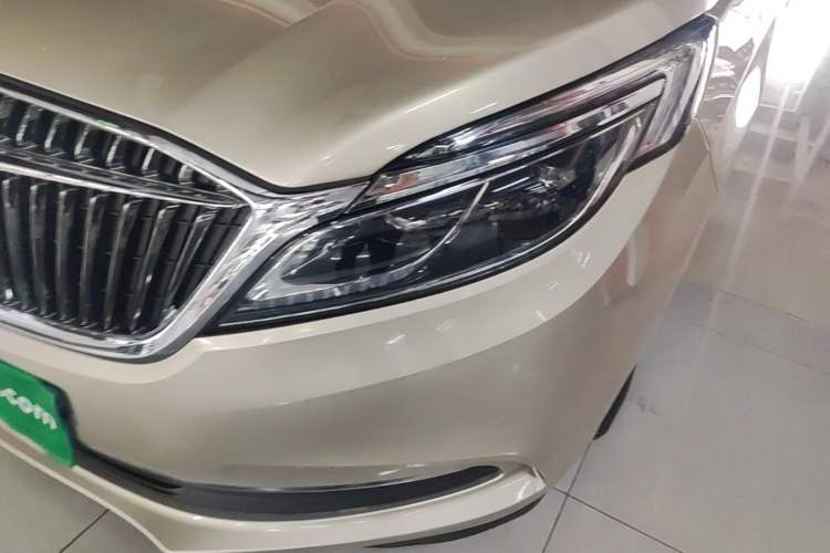 Used Buick GL8 2017 ES 28T Luxury Model China V Standard Left Front Headlight
