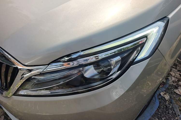 Used Buick GL8 2017 ES 28T Comfort Model China V Standard Left Front Headlight