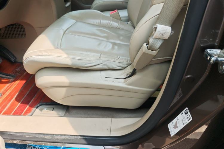 Used Buick GL8 2017 25S Luxury Version China V Standard Left Front Seat