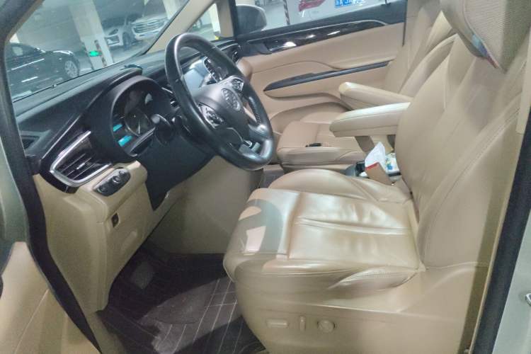 Used Buick GL8 2017 ES 28T Luxury Model China V Standard Left Front Seat