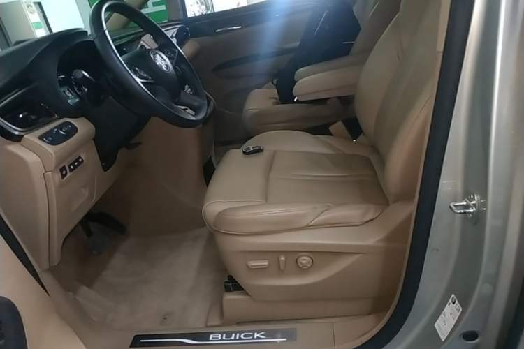 Used Buick GL8 2017 ES 28T Flagship Model China V Standard Left Front Seat