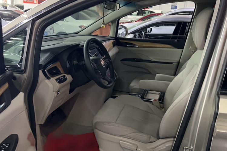 Used Buick GL8 2017 ES 28T Comfort Model China V Standard Left Front Seat