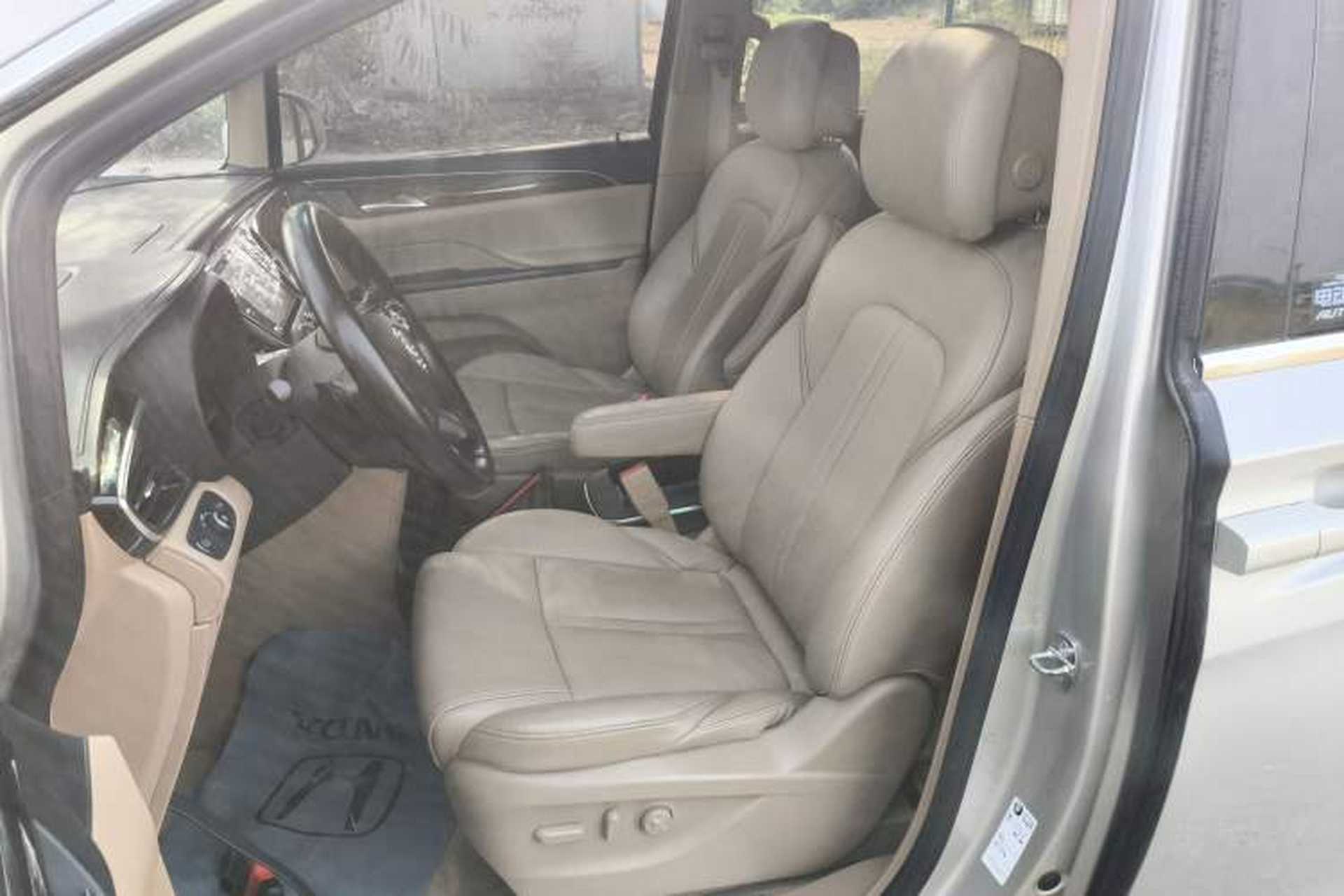 Used Buick GL8 2017 ES 28T Premium Version China V Standard Left Front Seat