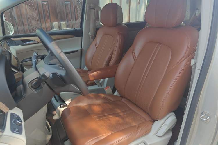 Used Buick GL8 2017 ES 28T Comfort Model China V Standard Left Front Seat