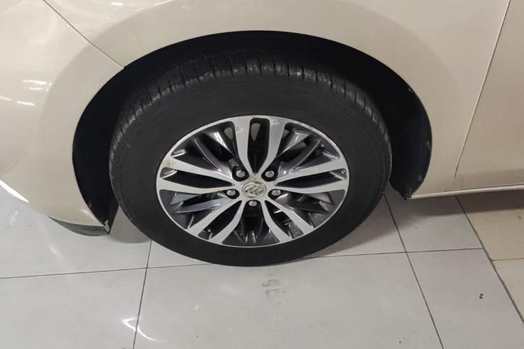 Used Buick GL8 2017 ES 28T Luxury Model China V Standard Left Front Wheel Hub