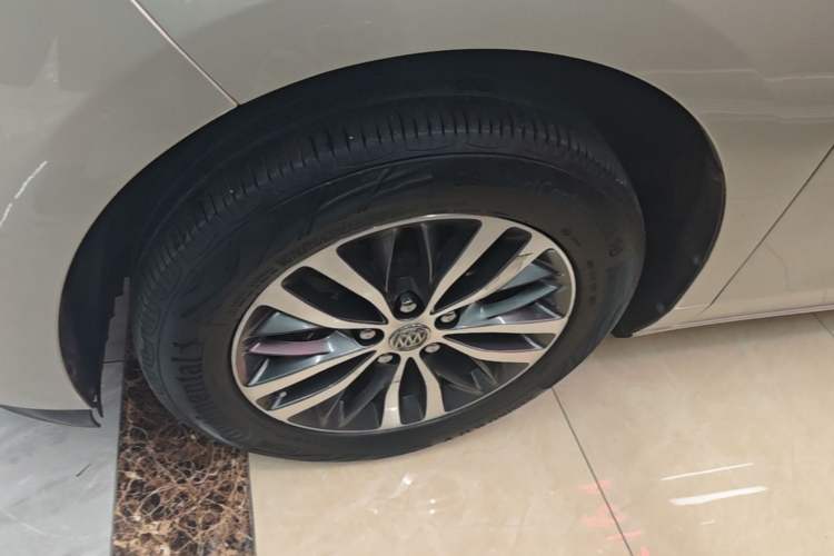 Used Buick GL8 2017 ES 28T Luxury Model China V Standard Left Front Wheel Hub