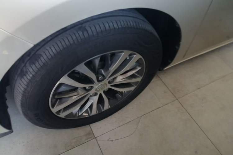 Used Buick GL8 2017 ES 28T Luxury Model China V Standard Left Front Wheel Hub