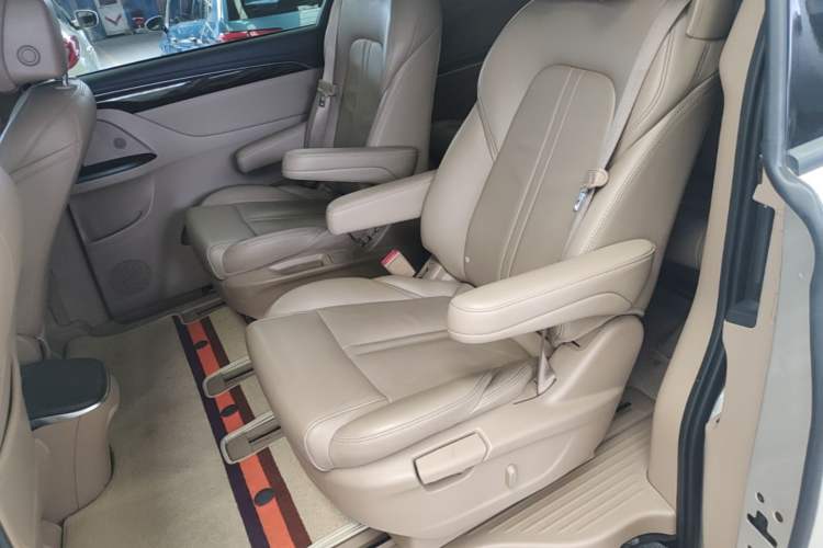 Used Buick GL8 2017 ES 28T Premium Version China V Standard Left Rear Seat