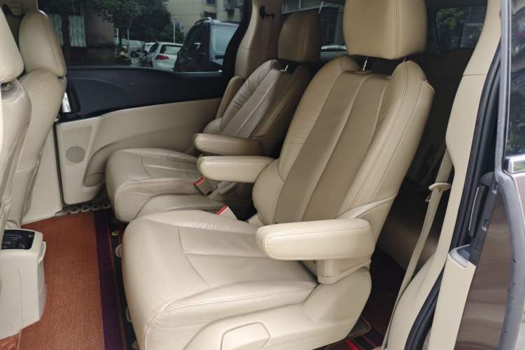 Used Buick GL8 2017 25S Luxury Version China V Standard Left Rear Seat