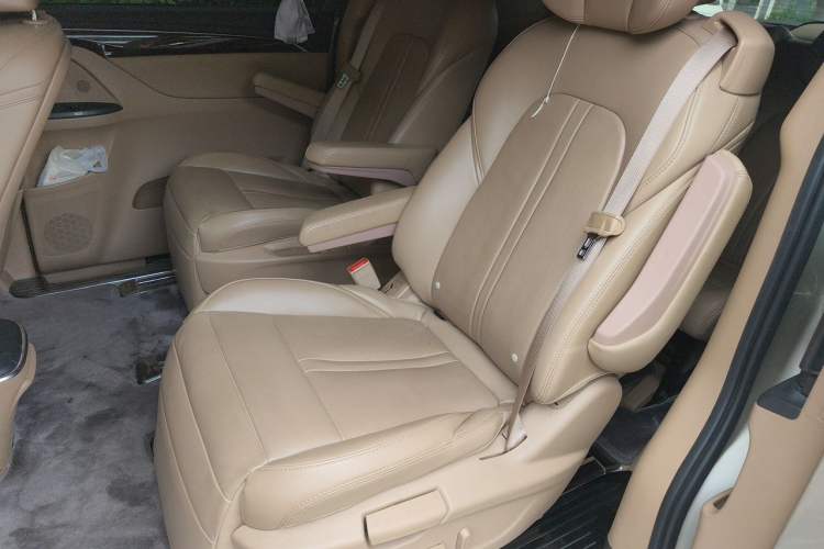 Used Buick GL8 2017 ES 28T Luxury Model China V Standard Left Rear Seat