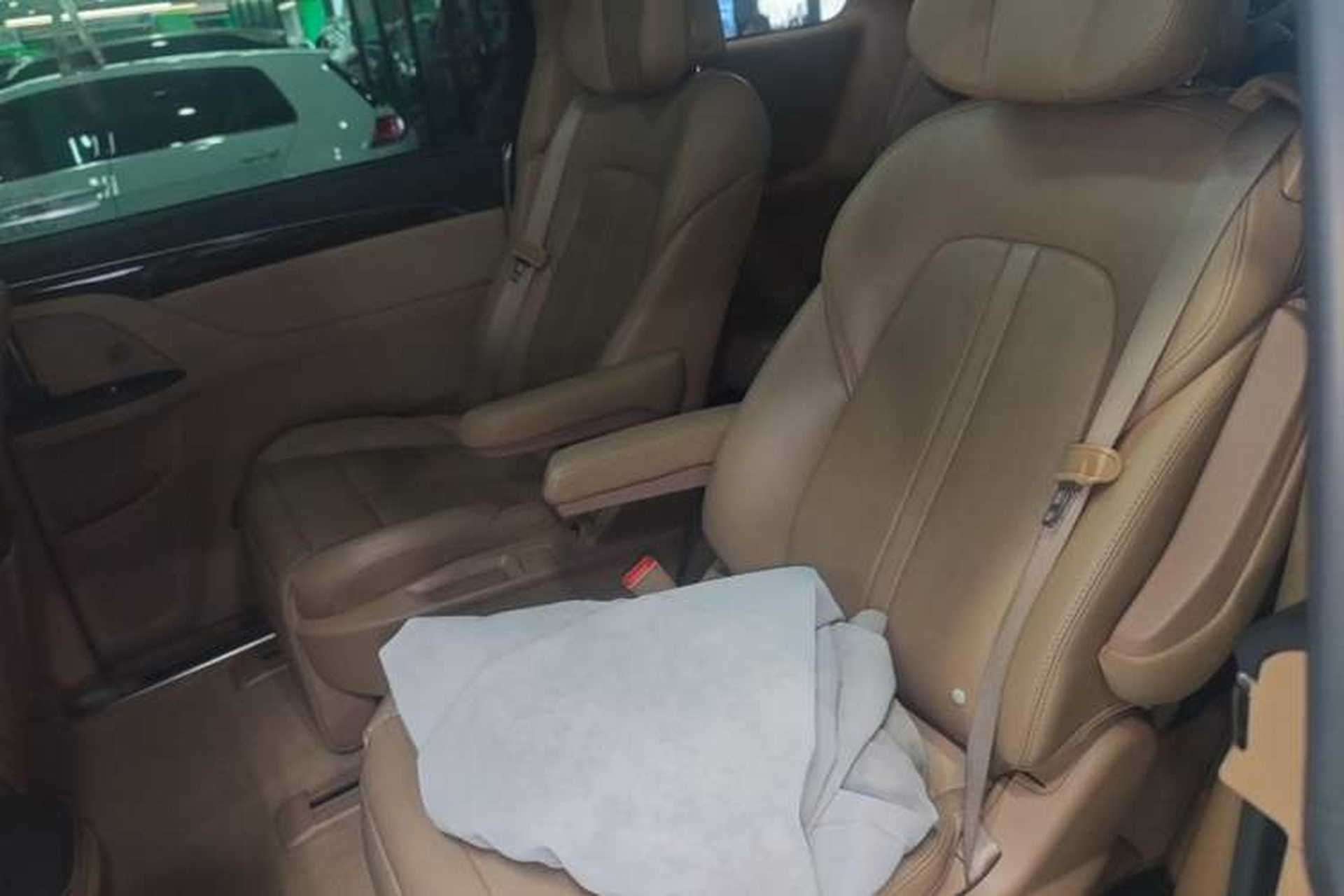 Used Buick GL8 2017 ES 28T Luxury Model China V Standard Left Rear Seat
