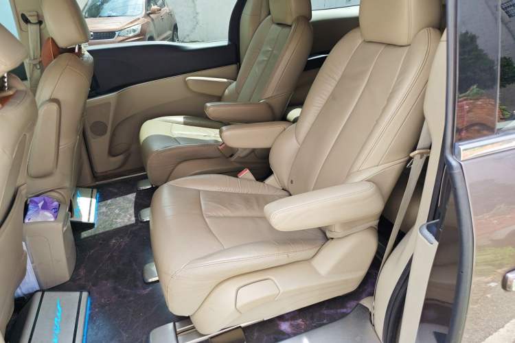 Used Buick GL8 2017 25S Luxury Version China V Standard Left Rear Seat