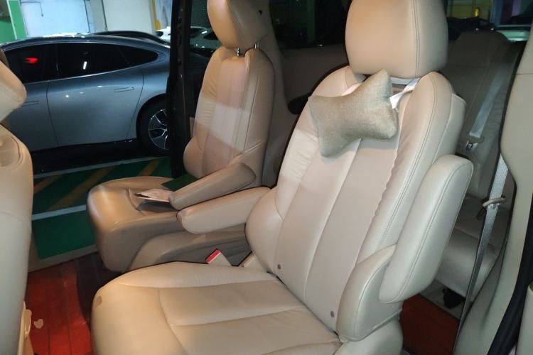 Used Buick GL8 2017 25S Luxury Version China V Standard Left Rear Seat