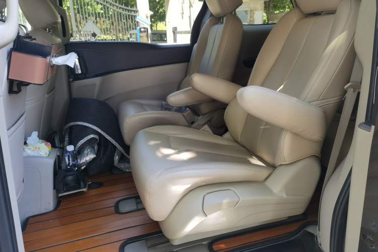Used Buick GL8 2017 25S Luxury Version China V Standard Left Rear Seat