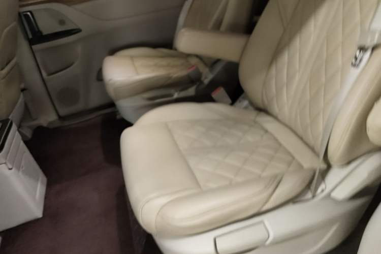 Used Buick GL8 2017 ES 28T Comfort Model China V Standard Left Rear Seat