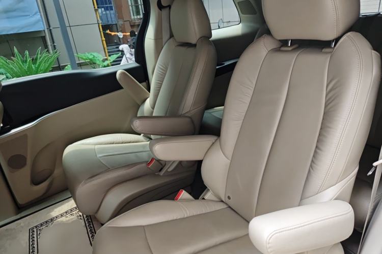 Used Buick GL8 2017 25S Luxury Version China V Standard Left Rear Seat