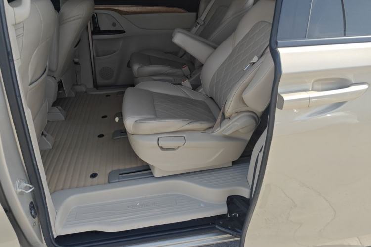 Used Buick GL8 2017 ES 28T Comfort Model China V Standard Left Rear Seat