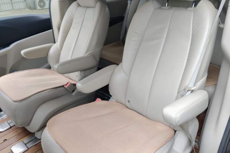 Used Buick GL8 2017 25S Luxury Version China V Standard Left Rear Seat