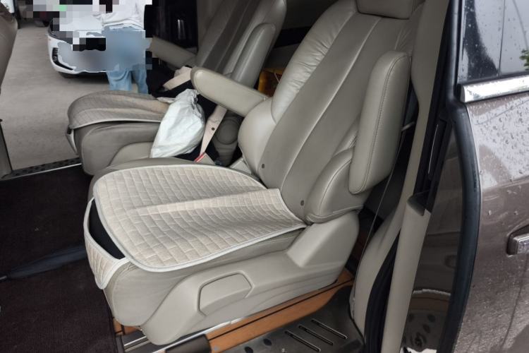 Used Buick GL8 2017 25S Luxury Version China V Standard Left Rear Seat