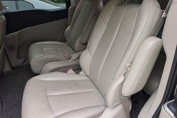 Used Buick GL8 2017 25S Luxury Version China V Standard Left Rear Seat