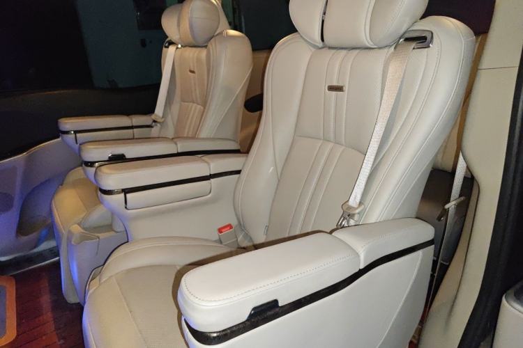 Used Buick GL8 2017 25S Prestige Version China V Standard Left Rear Seat