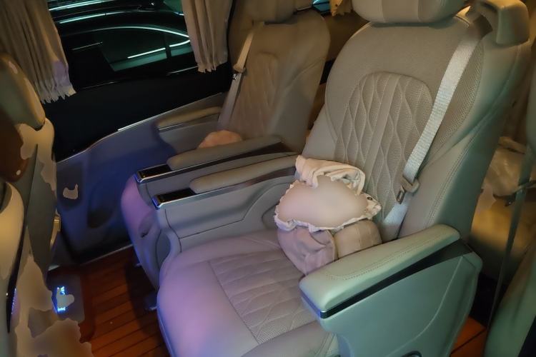 Used Buick GL8 2017 25S Prestige Version China V Standard Left Rear Seat