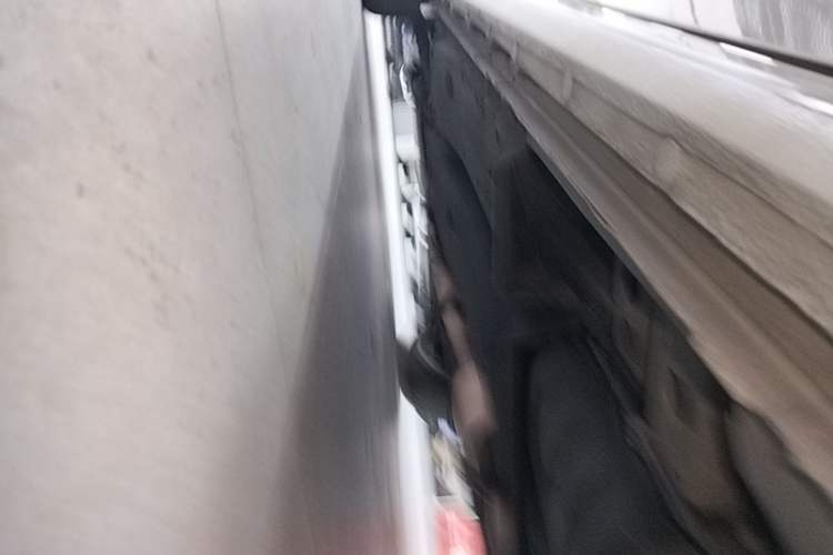 Used Buick GL8 2017 ES 28T Luxury Model China V Standard Left Side Sill
