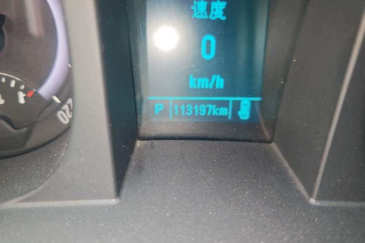 Used Buick GL8 2017 25S Luxury Version China V Standard Odometer Close Up