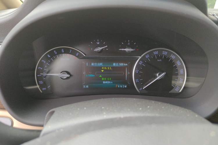 Used Buick GL8 2017 ES 28T Luxury Model China V Standard Odometer Close Up