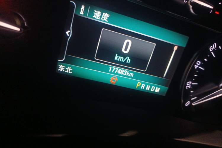 Used Buick GL8 2017 ES 28T Premium Version China V Standard Odometer Close Up