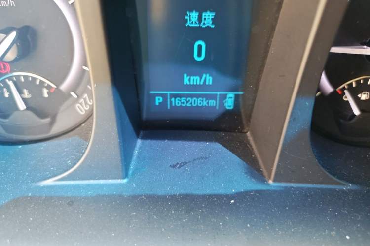 Used Buick GL8 2017 25S Luxury Version China V Standard Odometer Close Up
