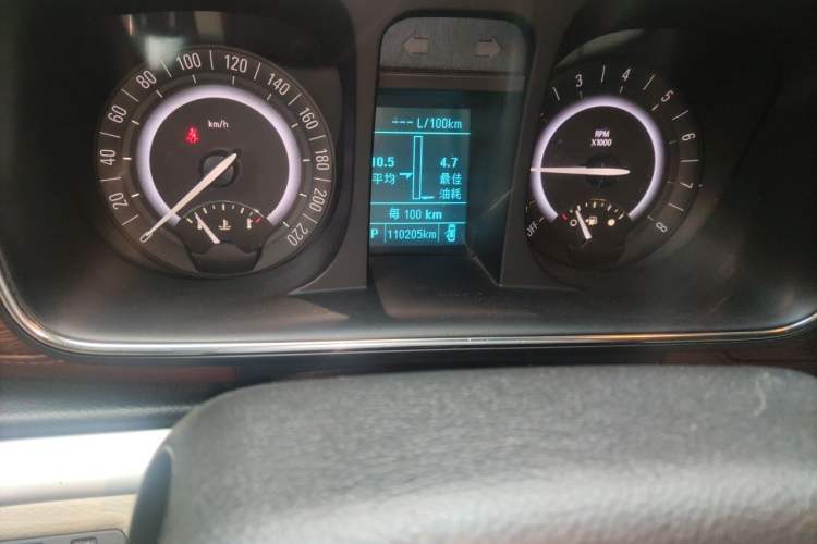 Used Buick GL8 2017 25S Luxury Version China V Standard Odometer Close Up