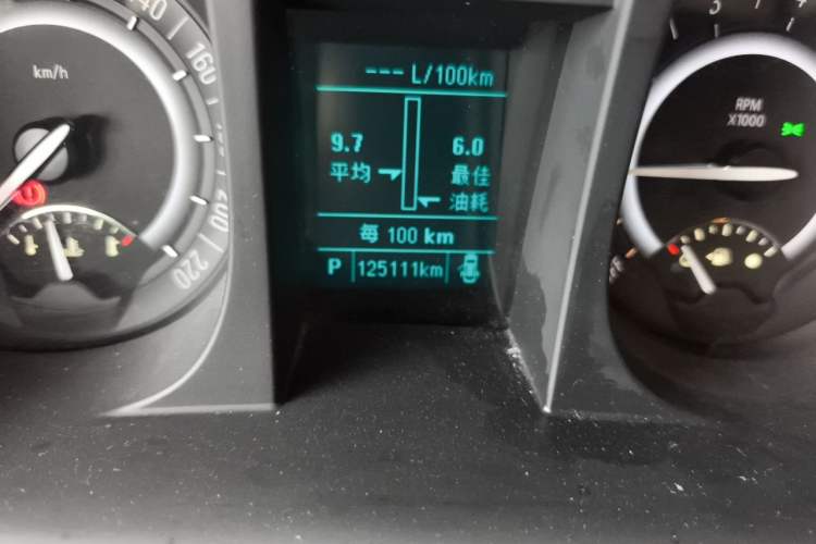 Used Buick GL8 2017 25S Luxury Version China V Standard Odometer Close Up